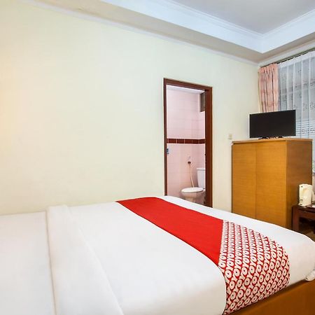 Oyo 108 Hotel Surya Giacarta Esterno foto