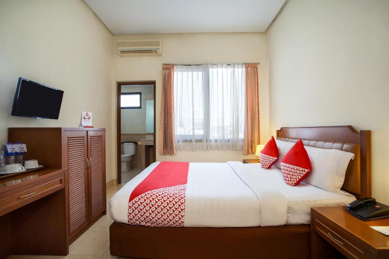 Oyo 108 Hotel Surya Giacarta Esterno foto