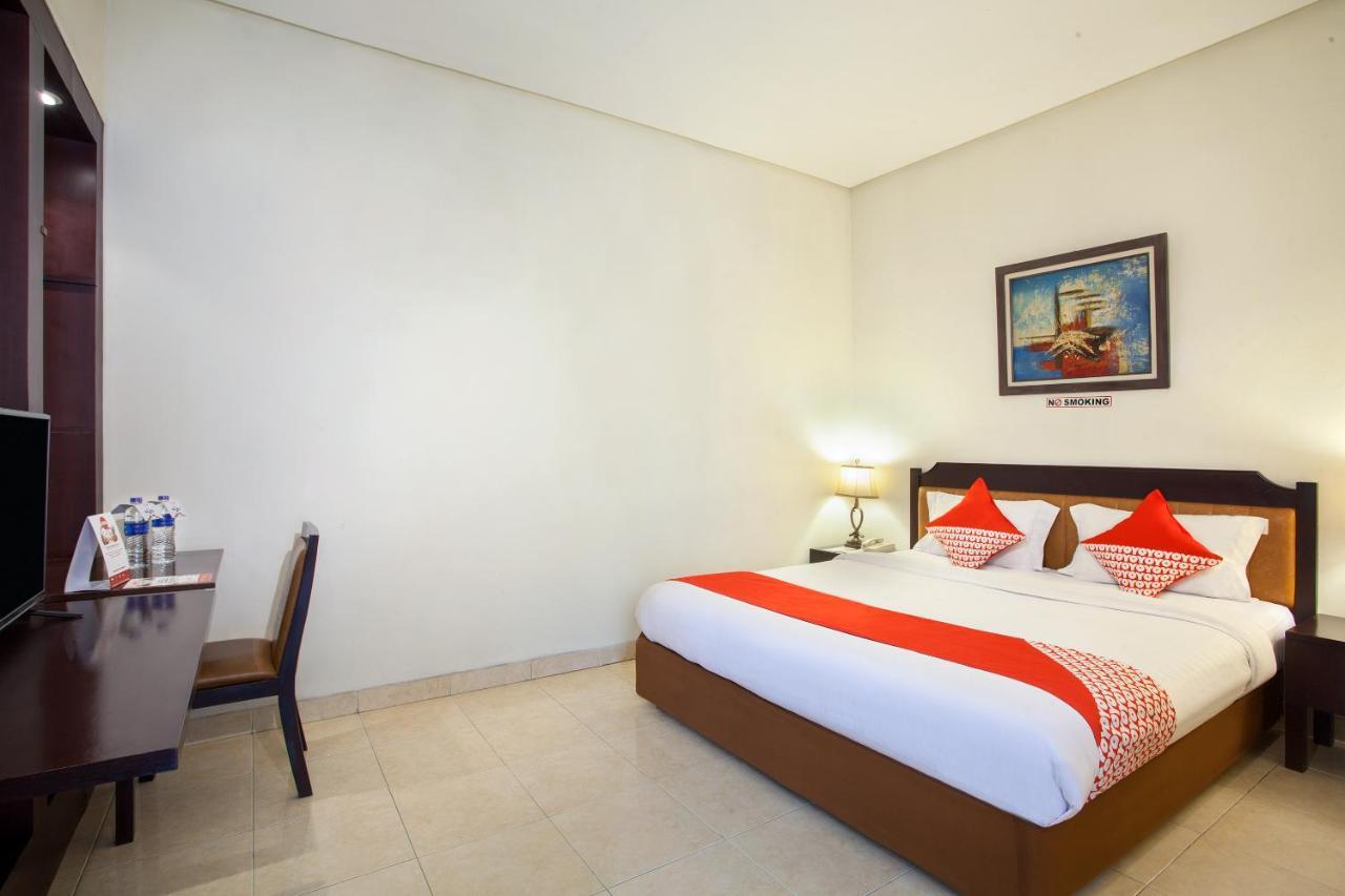 Oyo 108 Hotel Surya Giacarta Esterno foto