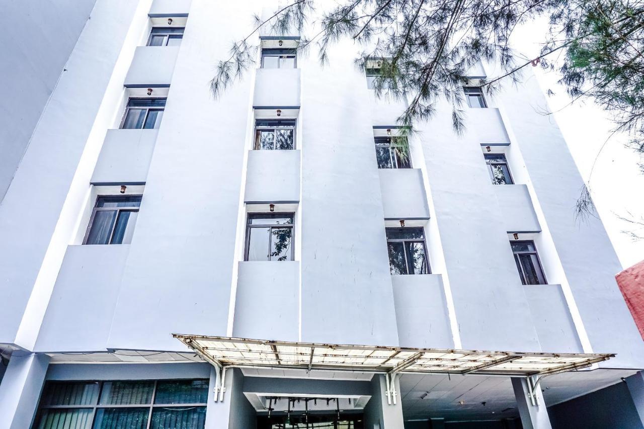 Oyo 108 Hotel Surya Giacarta Esterno foto