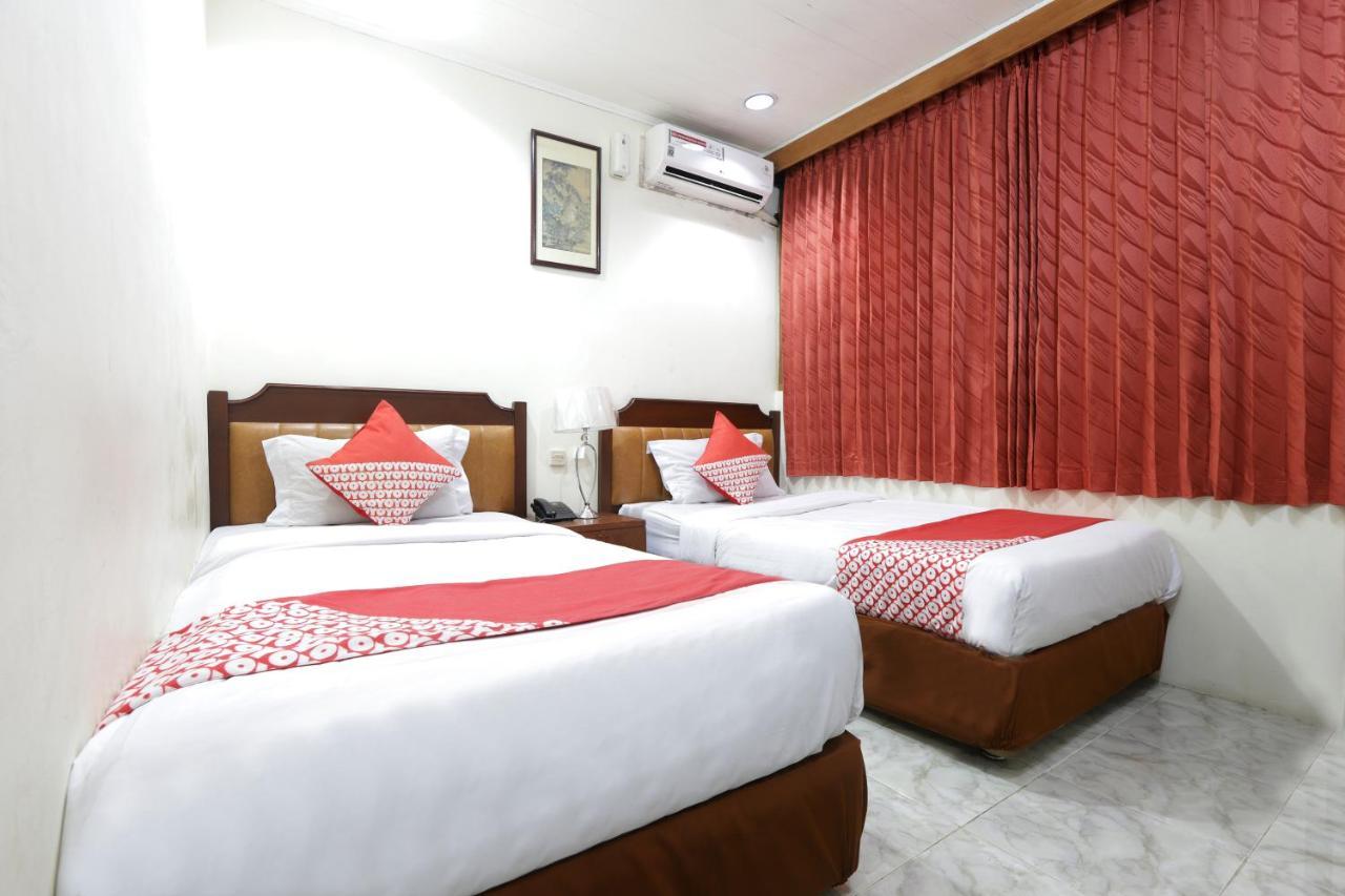 Oyo 108 Hotel Surya Giacarta Esterno foto