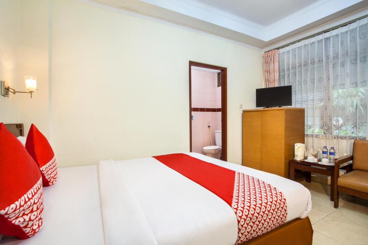 Oyo 108 Hotel Surya Giacarta Esterno foto