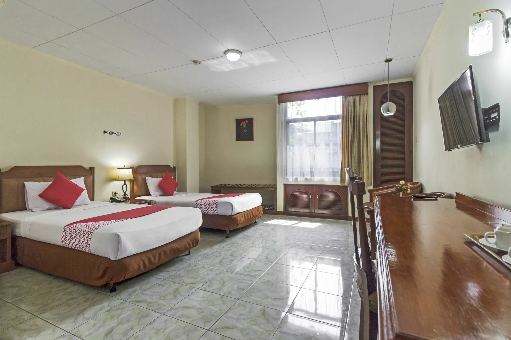 Oyo 108 Hotel Surya Giacarta Esterno foto