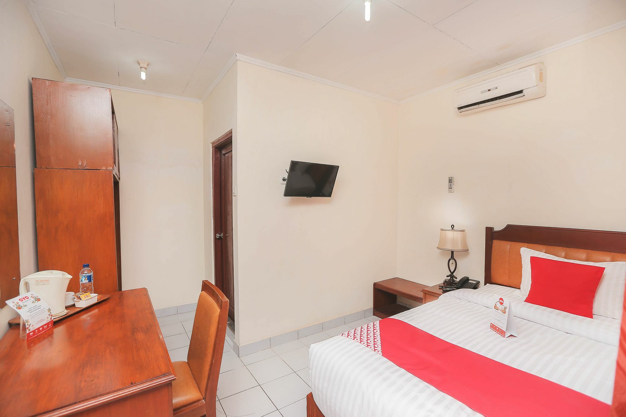 Oyo 108 Hotel Surya Giacarta Esterno foto
