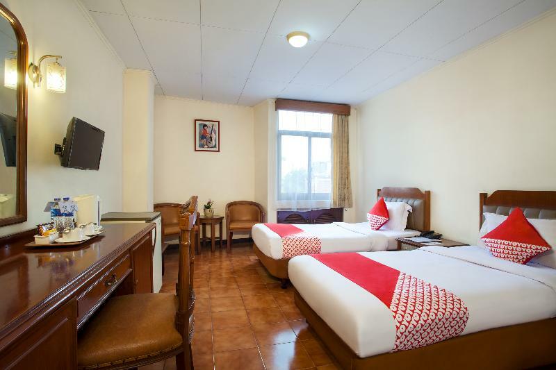 Oyo 108 Hotel Surya Giacarta Esterno foto